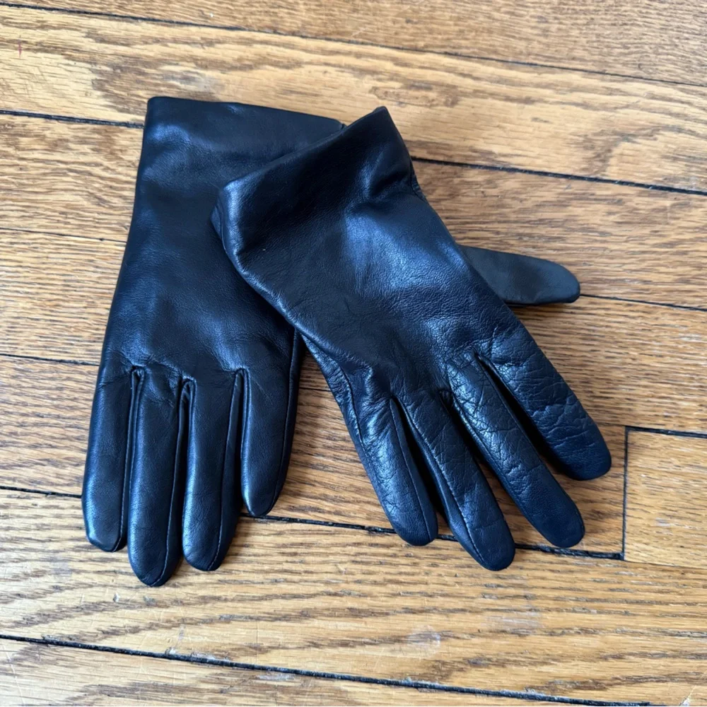 touchpoint Black Leather and Cashmere Gloves - Size Small